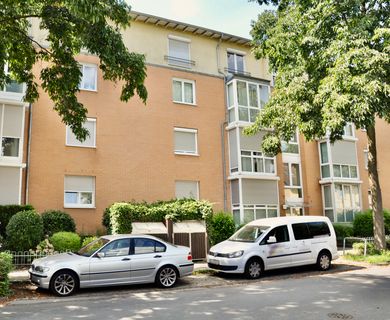 Gepflegte 3-Zimmer-Wohnung mit Balkon in zentraler Lage von Porz / Urbach!