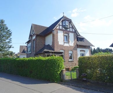 Freistehendes Einfamilienhaus auf 689 m² großem Grundstück bietet ruhigen Garten!