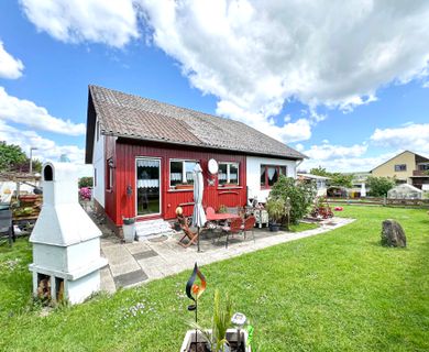 Sehr gepflegtes Einfamilienhaus in Ortsrandlage mit Garten zwischen Altenkirchen und Hachenburg!