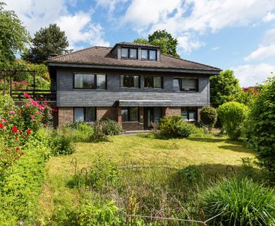 Architektenhaus in Sackgassenlage: ca. 195 m² Wohnfläche, 839 m² Grundstück