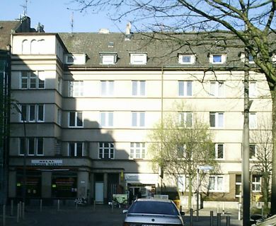 *PROVISIONSFREI* ca. 180 m² Ladenlokal mit ca. 120 m² Lager -Scharnhorststr. 50- zu vermieten!