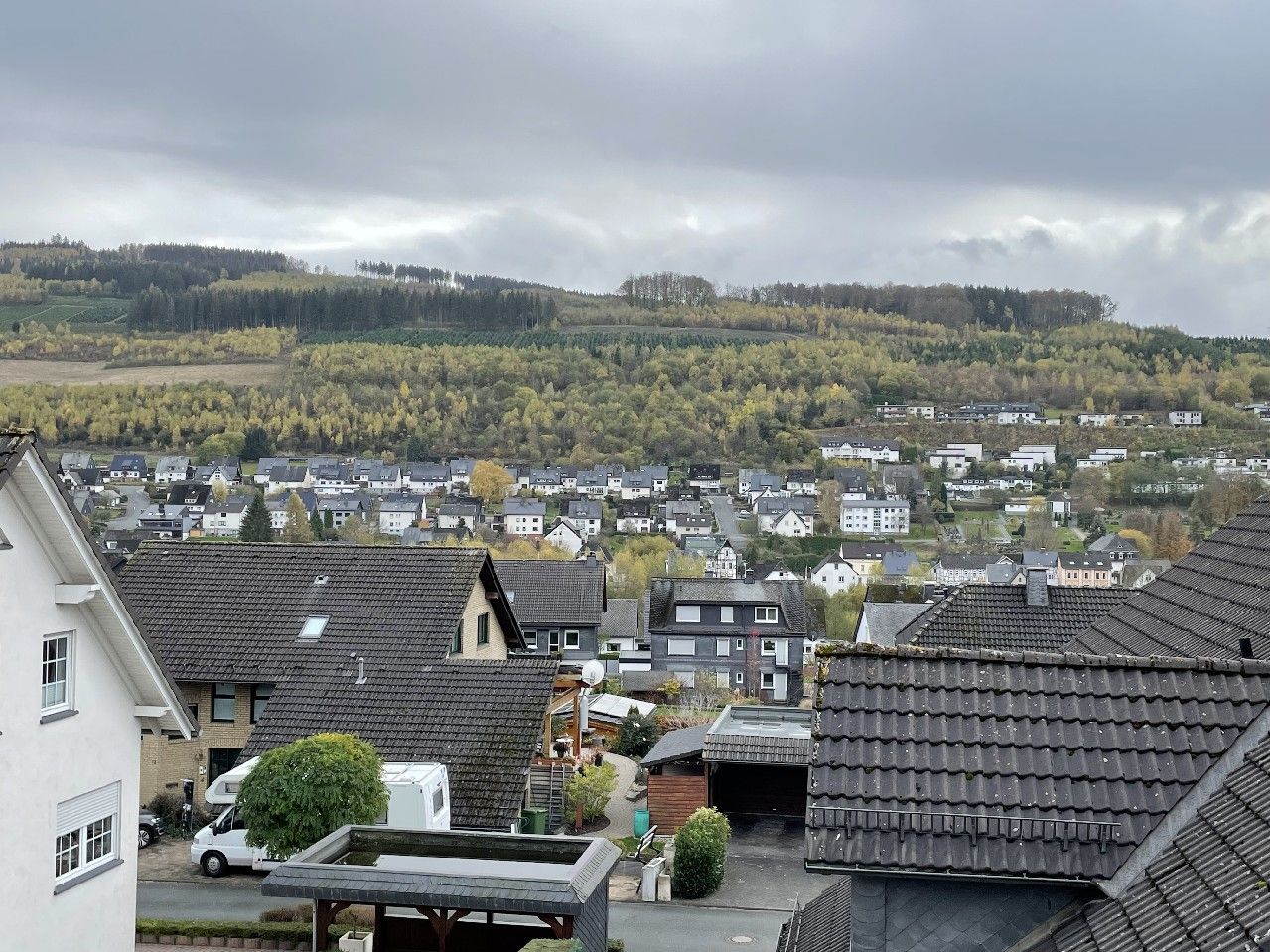 Aussicht vom Balkon und Wohnzimmer