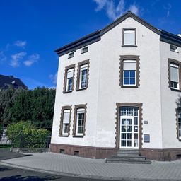 Gründerzeithaus mit 2 Garagen, Terrasse, Balkon im Herzen von Hennef!