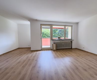 Single Appartement mit Balkon – teilsaniert-