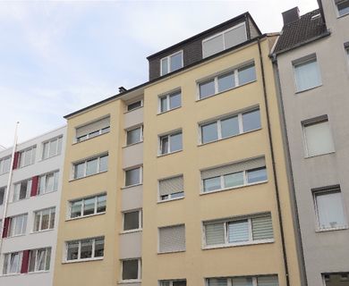 Gepflegte Drei-Zimmerwohnung mit modernem Duschbad und Balkon