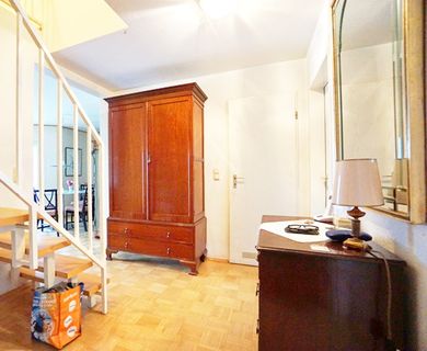 Rheinberg-Budberg: Dachgeschosswohnung mit Balkon