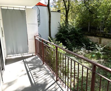 Düsseldorf-Düsseltal! Frisch gestrichen! Zentral gelegenes Apartment mit Balkon!