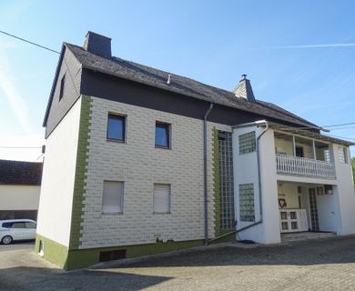 Stilvolles Mehrgenerationenhaus mit ausbaufähiger Scheune in ruhiger Wohnlage vor Diez