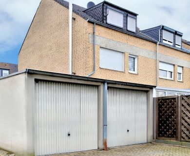 Grundsolides Mehrgenerationenhaus in toller Lage von Dormagen-Rheinfeld