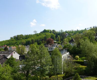 Großzügige 4-5 Zimmer Maisonettewohnung mit Fernsicht über das Wesselbachtal! Keine Käuferprovision!