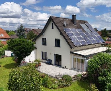 Einziehen und wohlfühlen! Hochwertiges Einfamilienhaus mit Photovoltaik-Anlage in Jüchen -Otzenrath