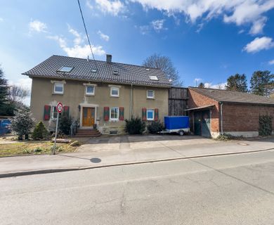 Wohnhaus mit diversen Arbeitsräumen, Lagerflächen und 2 Werkstätten in Unna Kessebüren