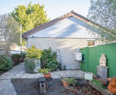 Individueller Bungalow mit Anbau für 1-2 Personen in Kleinenbroich