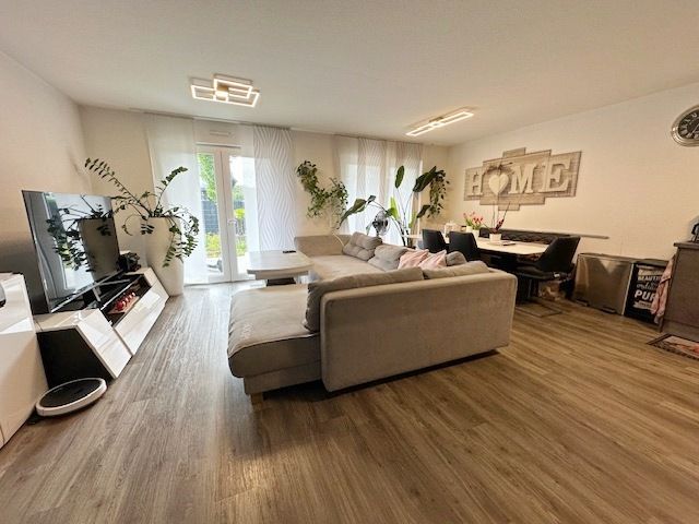 Wohn und Esszimmer