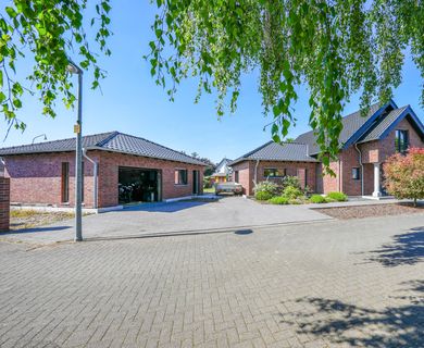 Design trifft Familie: großzügiges Familienhaus mit Herz, Stil und großem Grundstück