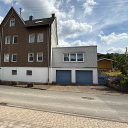 Viel Platz für die Familie – großzügiges Einfamilienhaus mit Wintergarten, Pool und zwei Garagen!