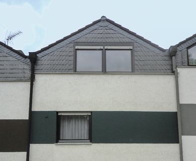 Viel Platz für eine große Familie- 150 m² Reihenhaus mit 4 Schlafzimmern, Garten, PKW- Stellplatz