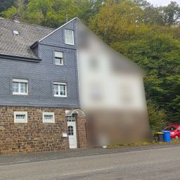 ***Reserviert*
Gepflegte Doppelhaushälfte mit Etagengarten und Terrasse in zentraler Lage!