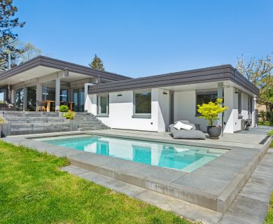 Stilvolles Architektenhaus mit Pool und Luxusausstattung