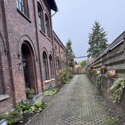 Alte Weberei  Denkmal
Haus im Haus – Maisonette-Wohnung mit Garten