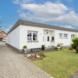Charmanter Bungalow mit idyllischem Innenhof in Toplage