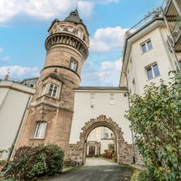 Exklusive Eigentumswohnung in der Rosenburg – im EG mit Terrasse & Tiefgarage