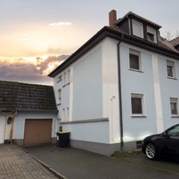 Stadtnahe Doppelhaushälfte mit 7 Zimmern, Keller, Garten und Garage