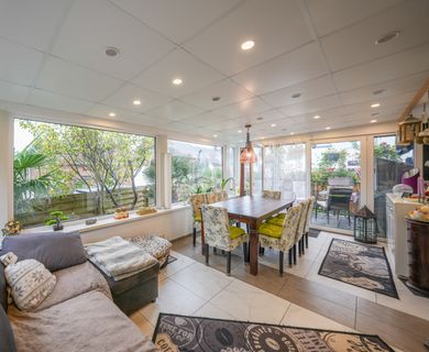 Entdecken Sie Ihr Traum-Zuhause in Kaarst mit Wintergarten!