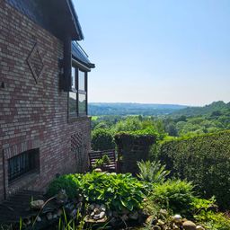 Traumhafte Höhenlage bei Hennef! Gepflegtes EFH mit Wintergarten, Kamin und Garage