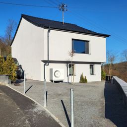Traumhaus nach Kernsanierung: Modernes Einfamilienhaus mit Pool und Panoramablick!