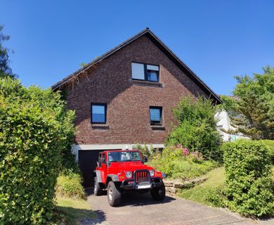 Verklinkertes Einfamilienhaus in Flammersfeld auf großem Grundstück mit separatem Bauplatz!