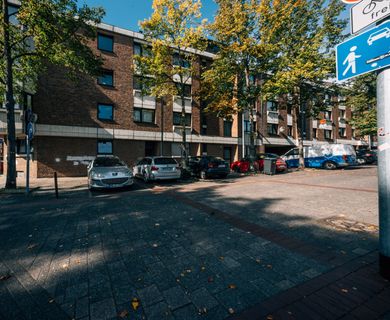 Zentrumsnah, werthaltig & zukunftssicher! Schönes                
8 Parteienhaus als Kapitalanlage