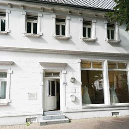 Ratingen-Fußgängerzone: Repräsentative Gewerbefläche in historischem Haus