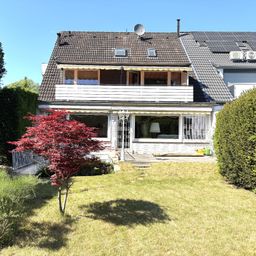 Hilden: Dreifamilienhaus mit freier Gartenwohnung und freiem Apartment!