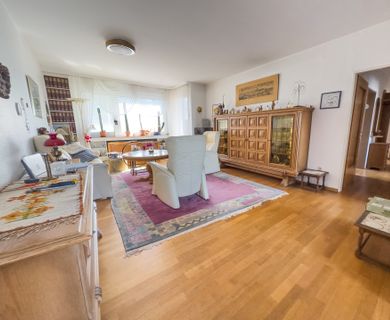 5-Zimmer Wohnung mit viel Platz für die Familie und zwei Balkonen