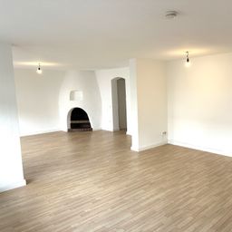 Düsseldorf-Düsseltal! Frisch renovierte 3-Zimmer-Balkonwohnung mit PKW-Stellplatz!