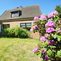 Geldern: Freistehendes Einfamilienhaus im Haagschen Feld mit Traumgrundstück