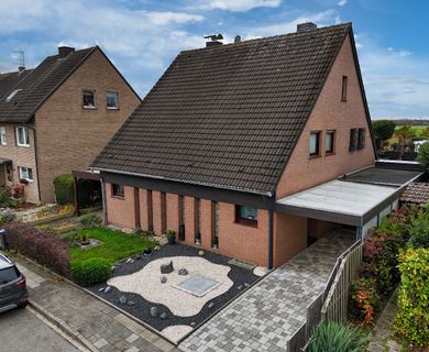 Gibt es ja doch ! Klassische kleine Doppelhaushälfte in schöner Lage von Kaarst – Vorst