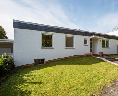 Großzügiger Bungalow mit ca. 151 m² Wohnfläche und Garage in ruhiger Wohnlage