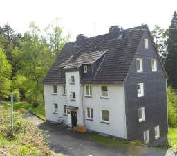 Modernisierte 2-Zimmer-Wohnung in Stadtrandwohnlage