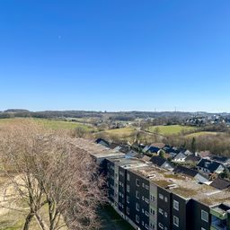 Ein Traum von Ausblick: Lichtdurchflutete Eigentumswohnung mit grüner Weitsicht