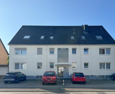 Für Kapitalanleger und Investoren: Gepflegtes Mehrfamilienhaus mit 9 bereits aufgeteilten Eigentumswohnungen!