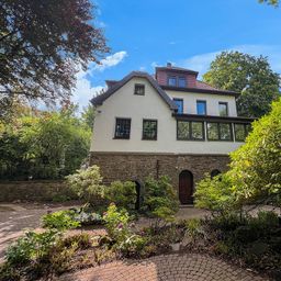Historisches Herrenhaus im Hagener Süden, aufgeteilt in zwei Eigentumswohnungen
