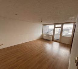 Ideal für Singles! Ansprechende 2-Zimmer-Wohnung mit Balkon und guter Verkehrsanbindung