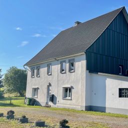 Renoviertes, geräumiges Bauernhaus mit großem Grundstück!