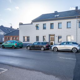 Gepflegtes Mehrfamilienhaus mit Charakter und Entwicklunsgmöglichkeiten