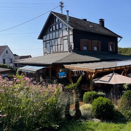 Schickes und gemütliches Fachwerkhaus mit Wintergarten, liebevoll angelegtem Garten & Pool!