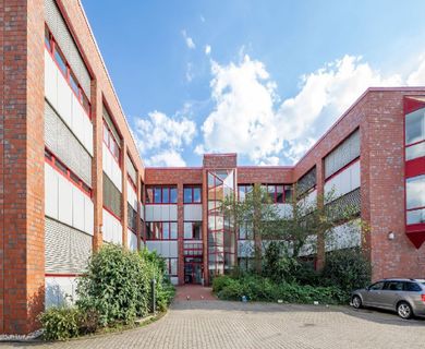 *Provisionsfrei* ca. 920 – 1.393 m² Büro-/Praxisfläche Nähe Indupark zu vermieten.