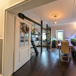 Stilvolle luftig geschnittene Dachgeschoss-Wohnung in Meiderich