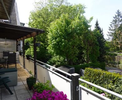 Ca. 128 m² große ETW im Fleyerviertel mit 2 Tageslichtbädern, 22 m² großem Balkon und Garage